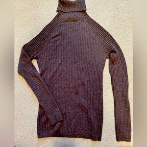 100% Cashmere Ribbed Turtleneck Sweater